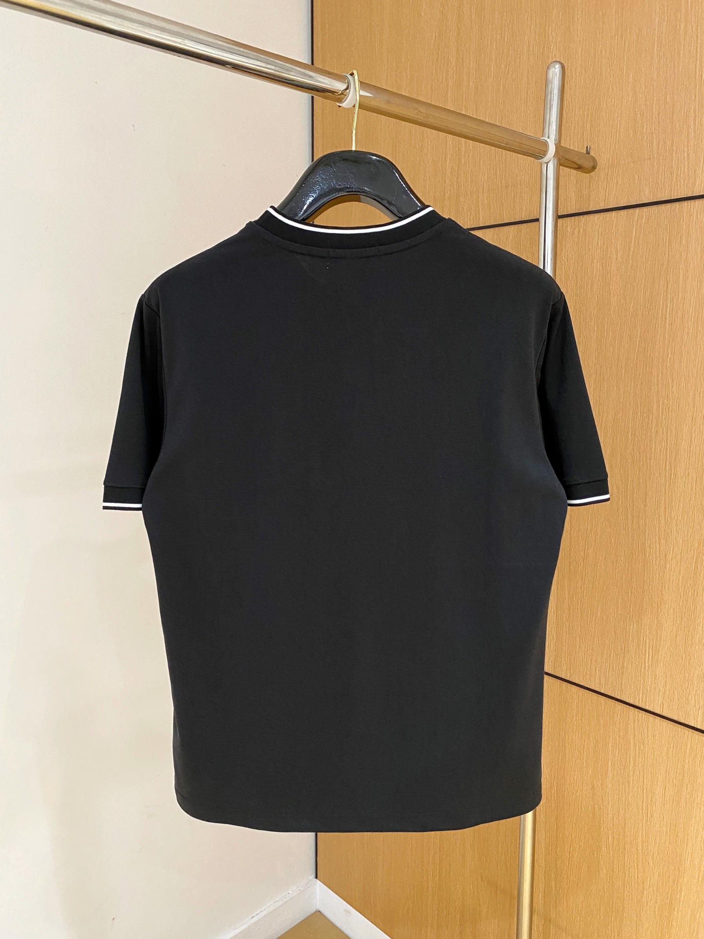 short sleeves